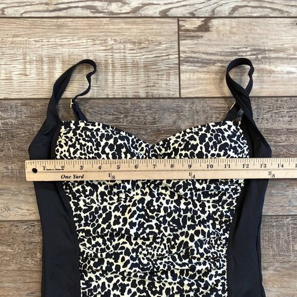 LA BLANCA Chic Animal Print Spot On Spots One Piece Bathing Suit Size 6 - Picture 7 of 9